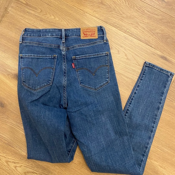 Levis 721 High Rise Skinny - 25 - NWOT - Picture 5 of 5